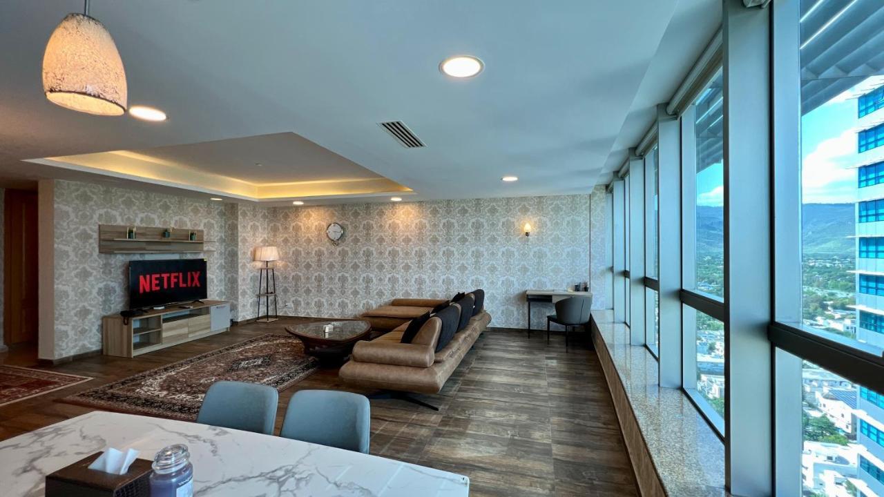 Centaurus Apartment City View Three Beds Islamabad Ngoại thất bức ảnh