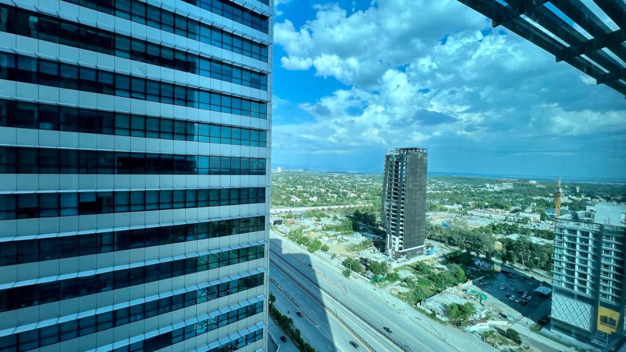 Centaurus Apartment City View Three Beds Islamabad Ngoại thất bức ảnh