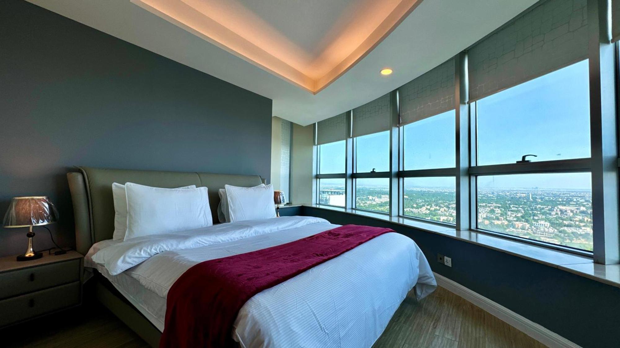 Centaurus Apartment City View Three Beds Islamabad Ngoại thất bức ảnh