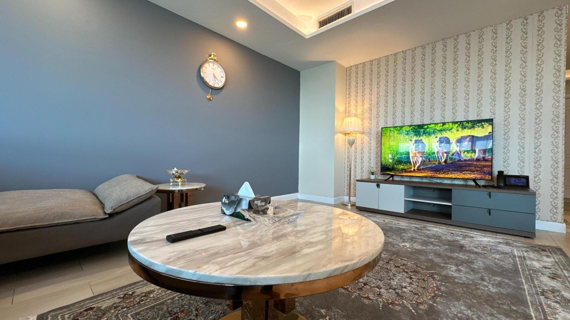 Centaurus Apartment City View Three Beds Islamabad Ngoại thất bức ảnh